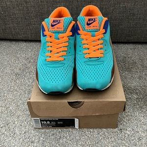 A pre owned pair of Nike Max 90 EM US size 10.5
